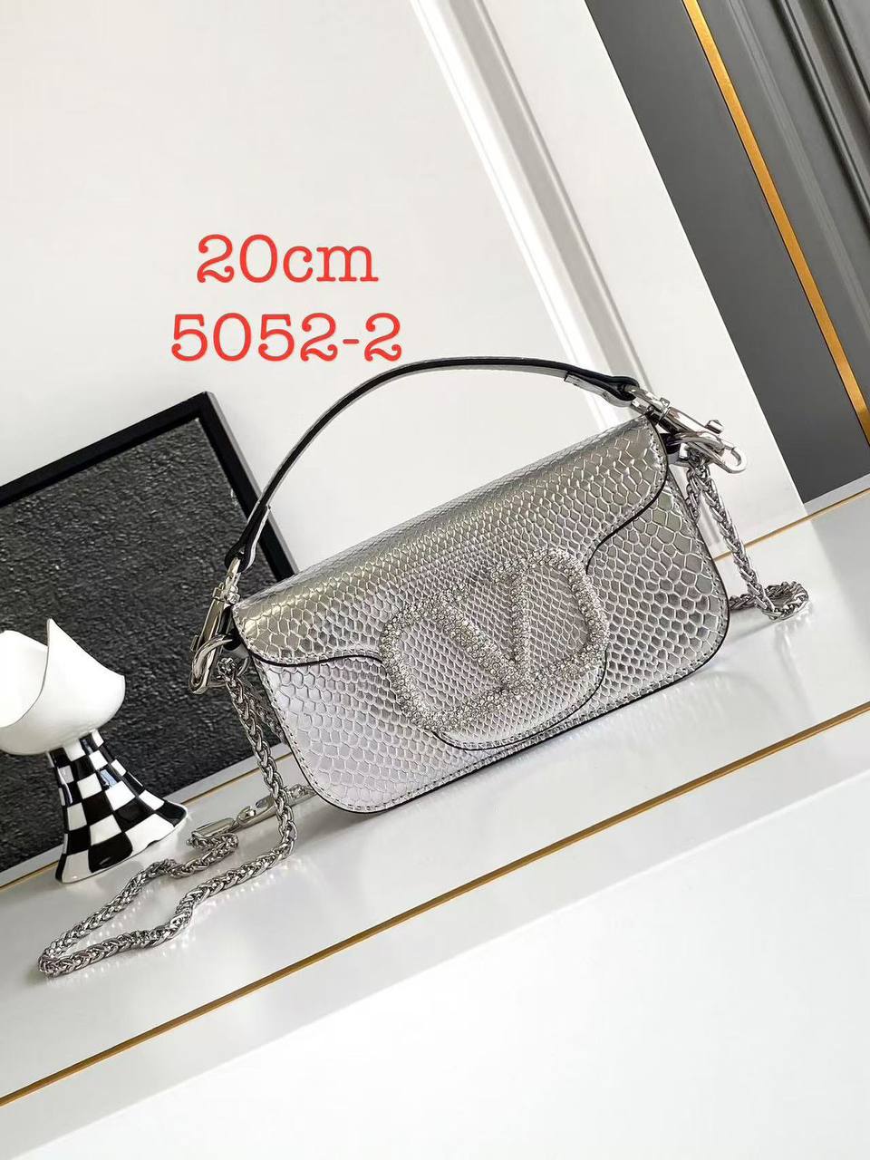Valentino Bag
Master 💓💓
20Cm
280 dhs✅
Zain131
♥️♥️♥️