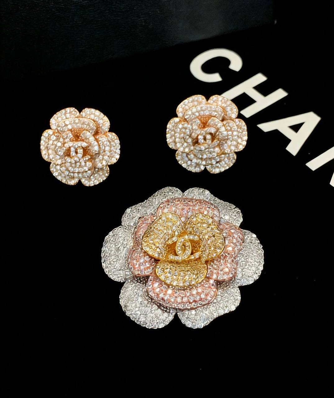 130 DHS🇦🇪 SET
CHANEL MASTER 💫✨
BROOCH WITH EARRINGS
WITH BOX AND PAPER BAG🎁🛍️
Zain89
♥️♥️♥️