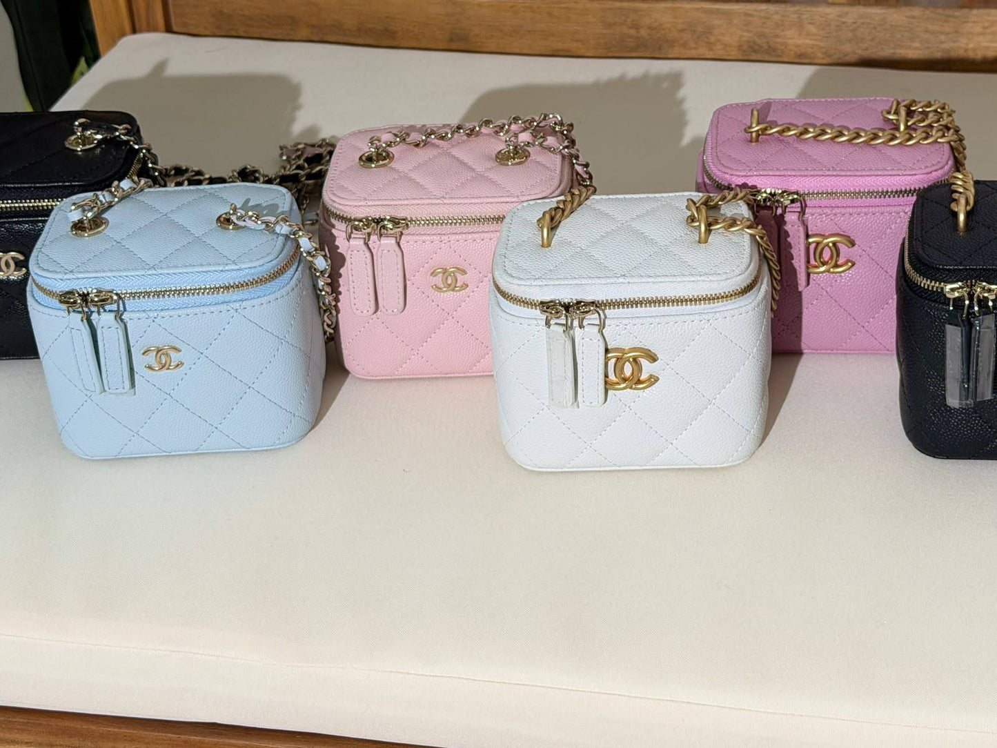 CHANEL
Super Master Quality ⚡️
Original Packing 🎁
Size 10CM📏
For Price 👇 WhatsApp✅
0568585901
0507557372
0552275751 Owner Zain 👌
Zain321
♥️♥️♥️