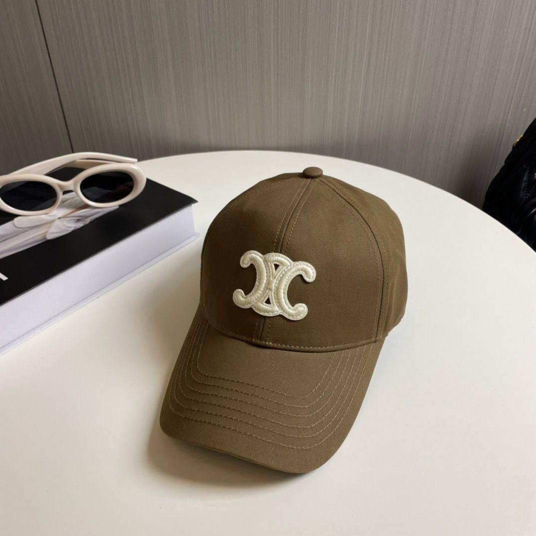 Celine Master Cap
90 dhs❣️
Zain33
♥️♥️♥️