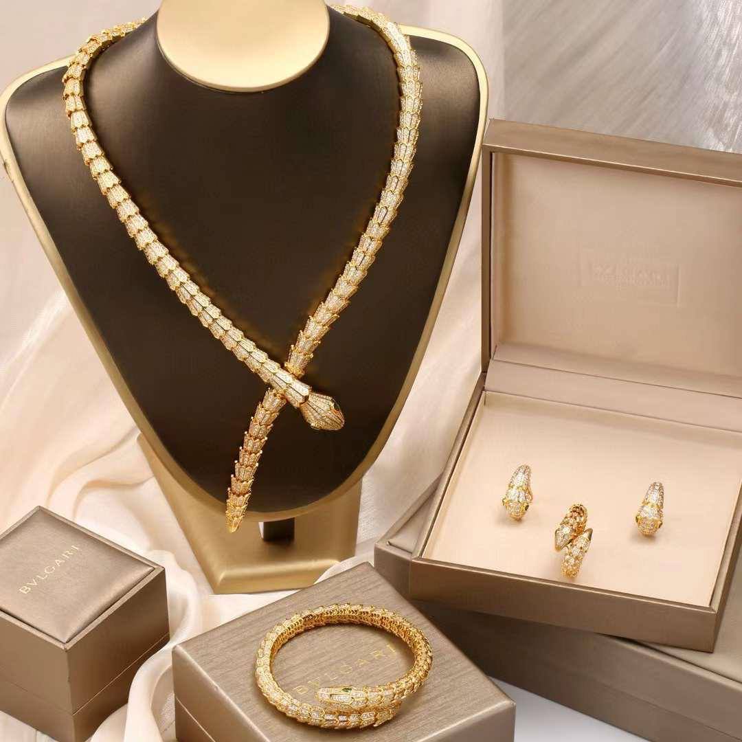 BVLGARI✨💫
MASTER SET
NECKLACE
BRACELET 💎
EARRINGS
RING💍
WITH GOOD BOX AND PAPER BAG 🎁🛍️
700 DHS 🇦🇪
WITH ORIGINAL BOX AND PAPER 🎁🛍️
800 DHS🇦🇪
Zain89
♥️♥️♥️