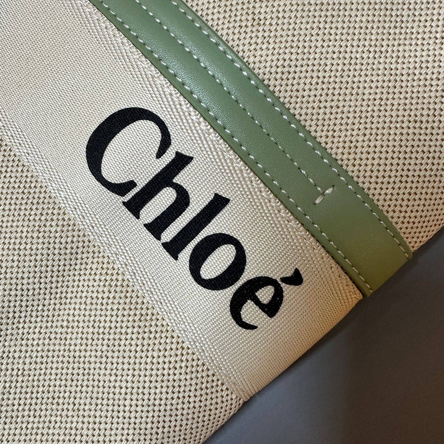 Chloe
good quality
100 dhs❣️
Size: 46cm
Zain39
♥️♥️♥️