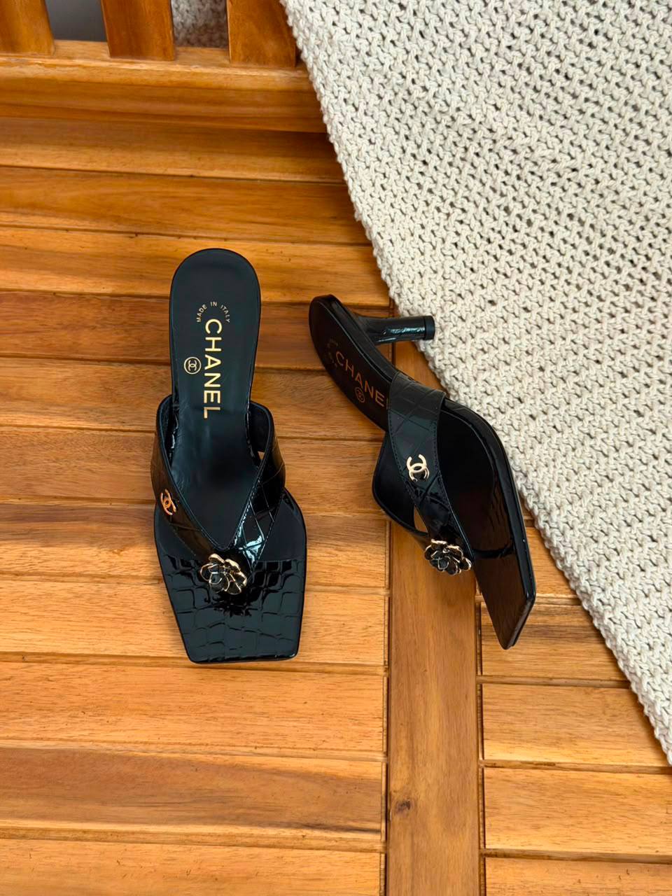 Chanel
Size 36-41
_Super master high quality_🪡
450 dhs🇦🇪🇦🇪
Zain176
♥️♥️♥️