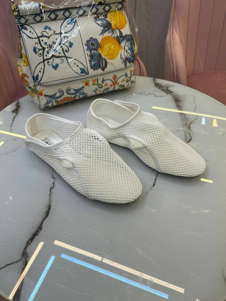 Alaia Shoes
size 36 to 41
110 dhs✅
Zain146
♥️♥️♥️