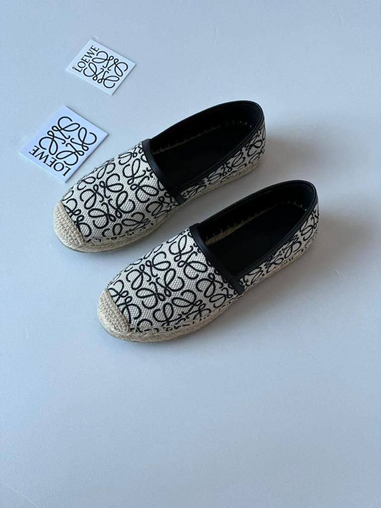 Chloe
High quality
size 36-42
150 dhs🇦🇪🇦🇪
Zain132
♥️♥️♥️