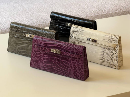 Hermes Elan croc 27cm💕master quality😍
with box❤️
🎁🎁🎁
700 dhs🪙💚
Zain52
♥️♥️♥️