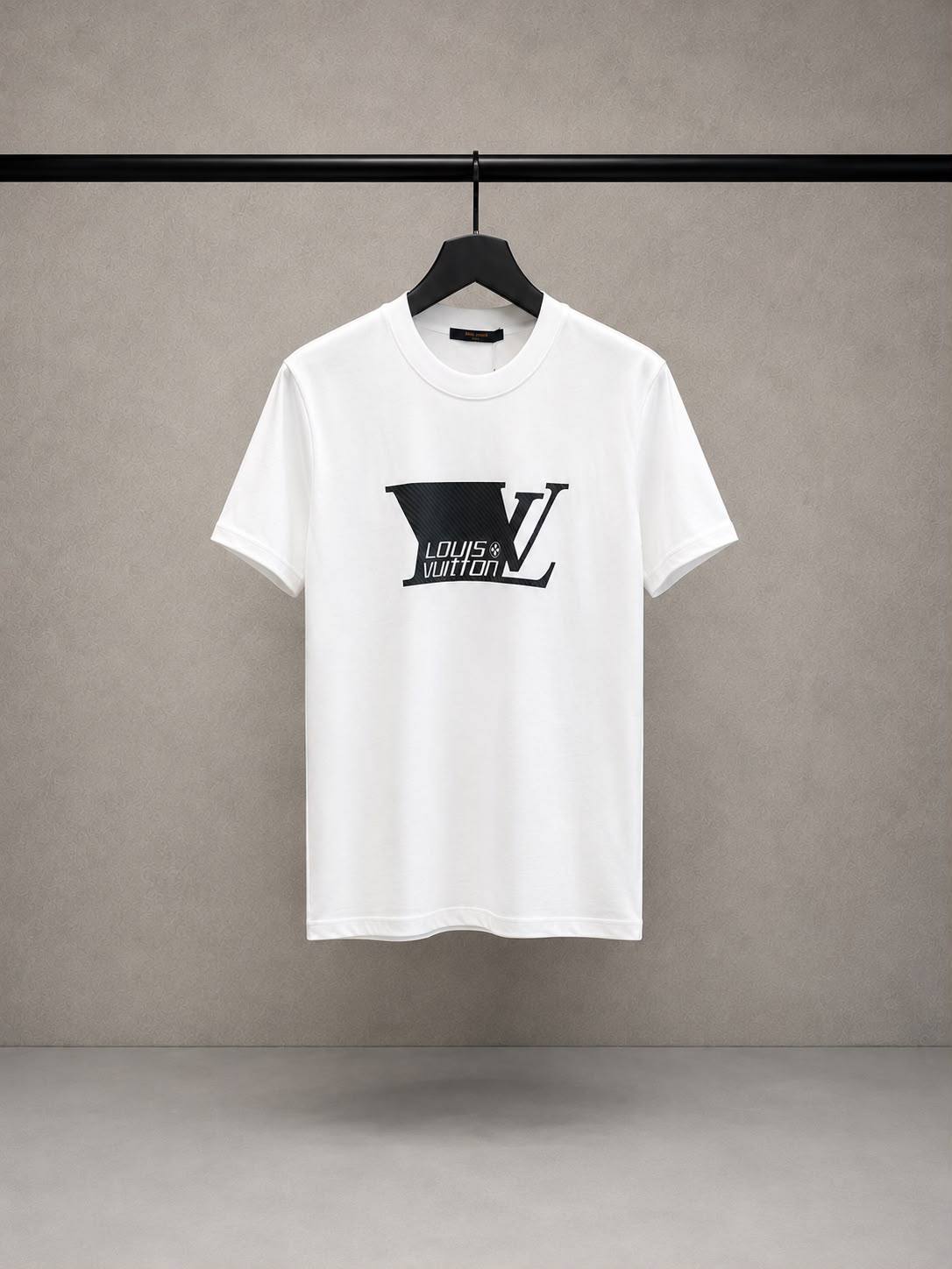 LV❣️
SUPER MASTER QUALITY ✨
SIZE :S M L XL XXL
280 dhs🇦🇪🇦🇪🇦🇪
Zain327
♥️♥️♥️