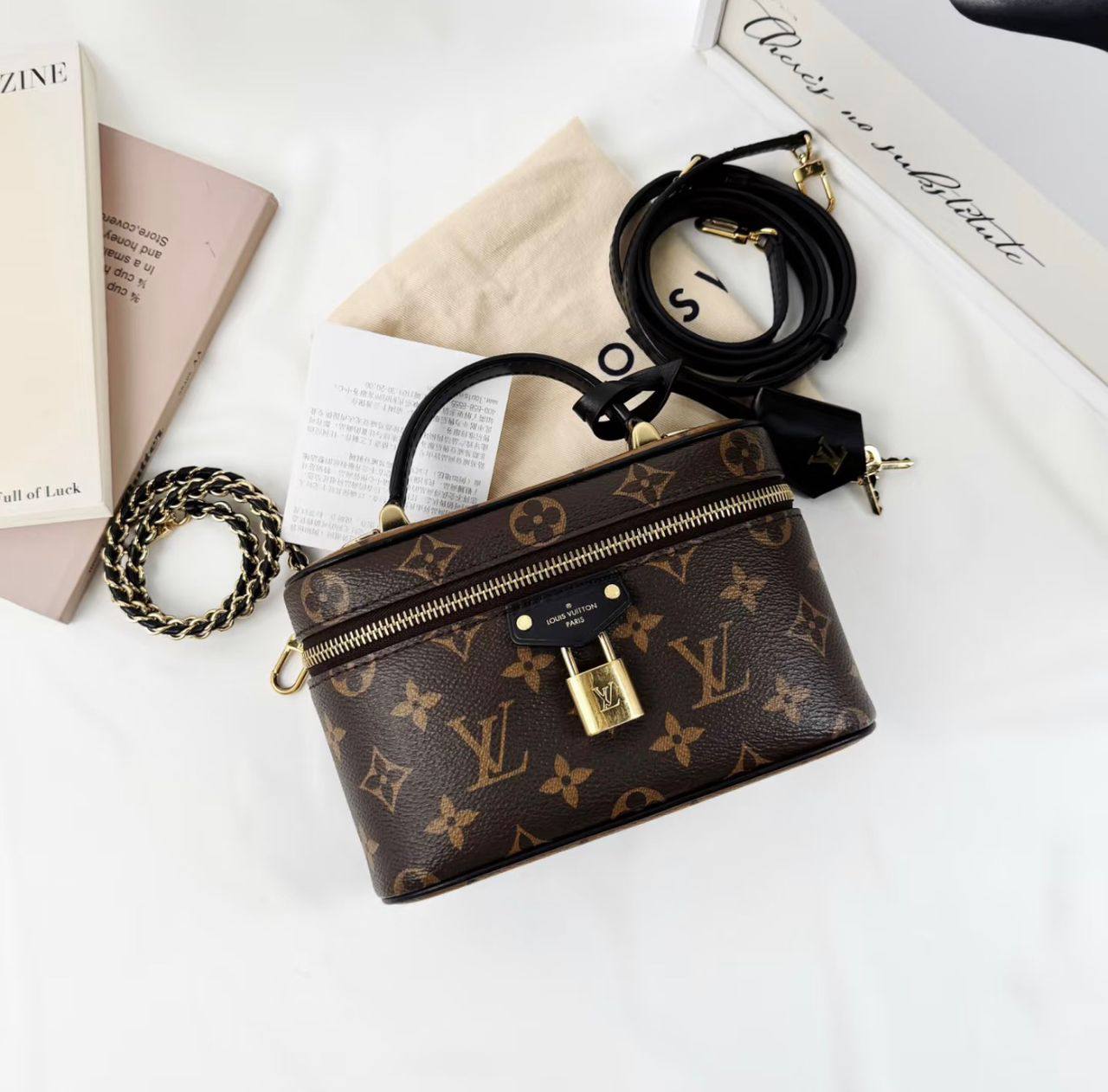LV
95 dhs✅
With the box🎁🎁🎁
Zain35
♥️♥️♥️