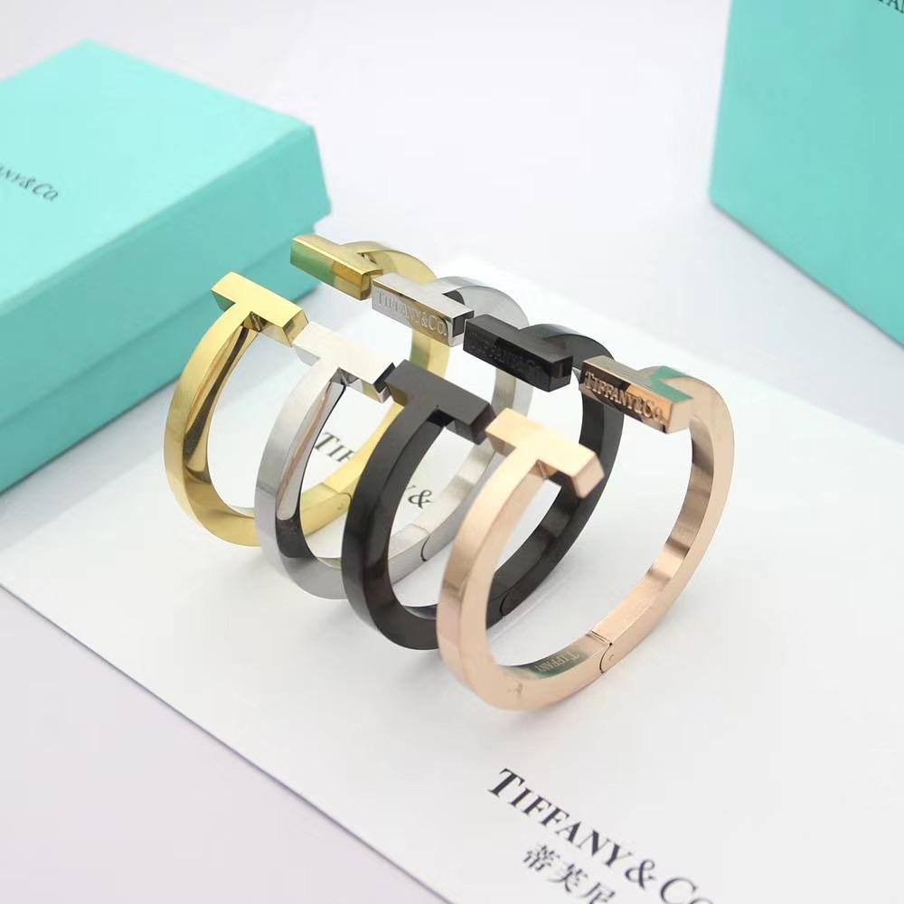 Tiffany BANGLE
UNISEX
BIG SIZE
60 dhs❣️
WITH BOX AND PAPER BAG
🎁🎁🎁
Zain89
❤️❤️❤️