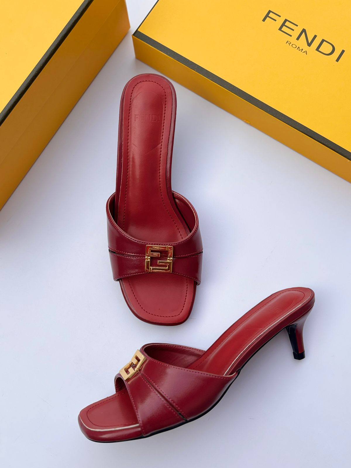 Fendi
120 dhs🌺
Size 36-42
Zain55
💓💓💓