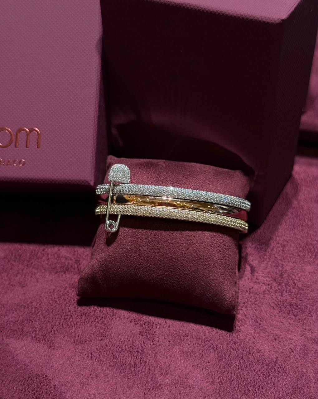 Apm
Bangle 💥
Super master quality 💯
With normal boxes 🗃️
105 dhs🇦🇪🇦🇪🇦🇪
With master box 📦
115 dhs🇦🇪🇦🇪🇦🇪
Zain216
♥️♥️♥️