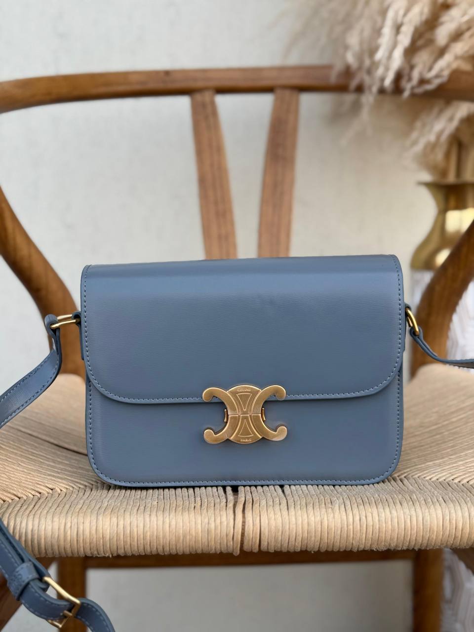 CELINE
18cm
310 dhs🇦🇪
22cm
330 dhs🇦🇪
Top quality
With box🎁
Zain167
♥️♥️♥️