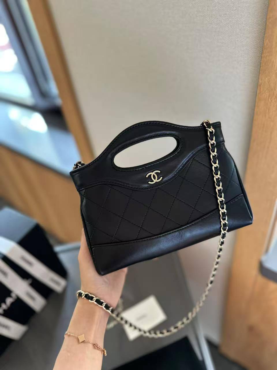 Chanel Master
20cm💕💕
250 dhs🪙💕
Zain228
♥️♥️♥️