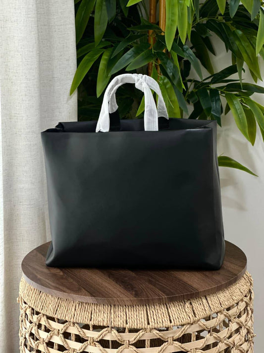 LV
*❗️SHOPPER TOTE MM ❗*
*SUPER MASTER QUALITY ❗*
1250 dhs✅
*WITH PAPERBAG❗*
Zain267
♥️♥️♥️
