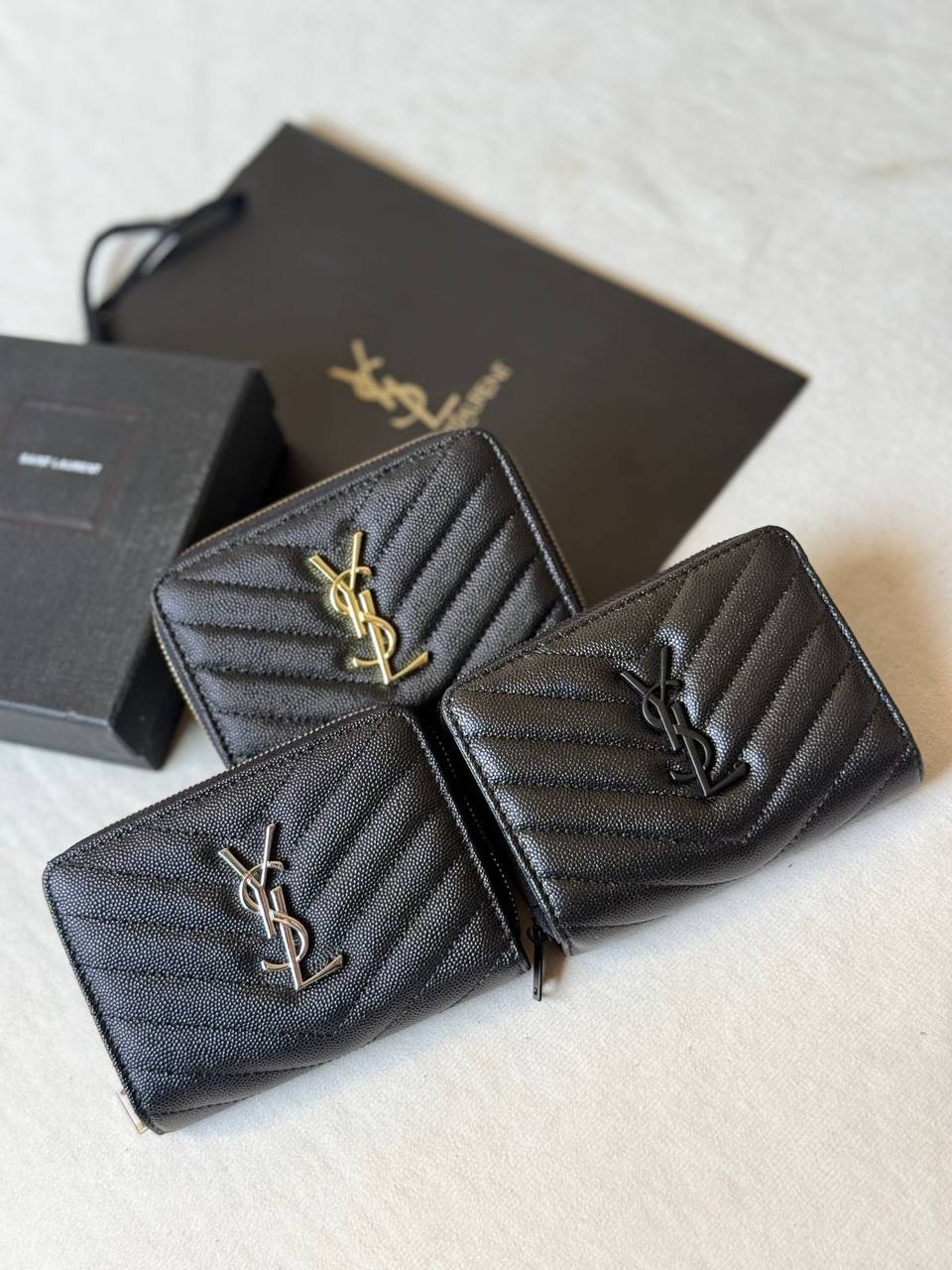 YSL
💙*Super Master*💙
💙*With original box*💙
280 dhs🇦🇪
Zain281
♥️♥️♥️