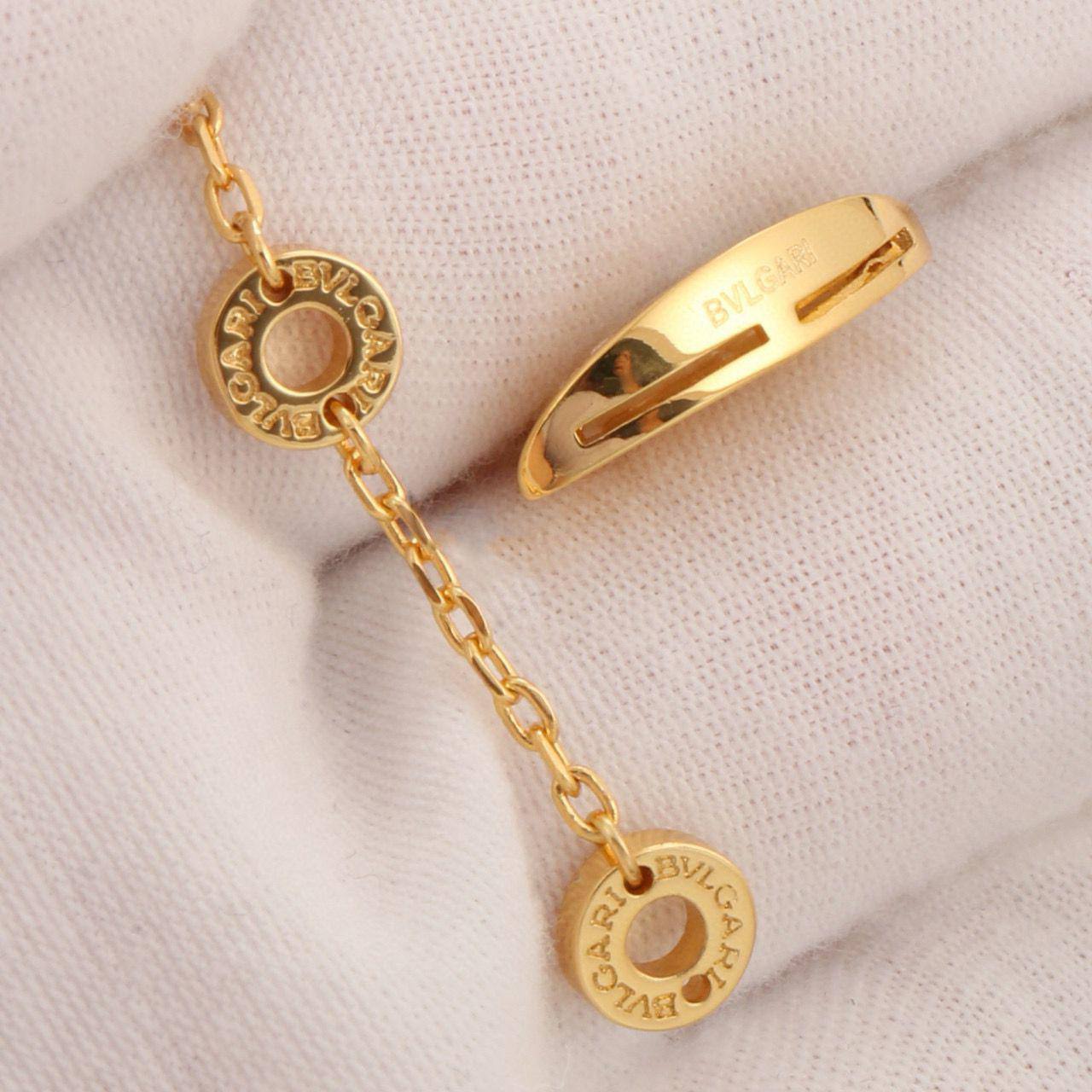 Bvlgari set 🌺
Necklace
Earrings
Master quality 💐
110 dhs🪙
normal box 📦
Zain48
♥️♥️♥️