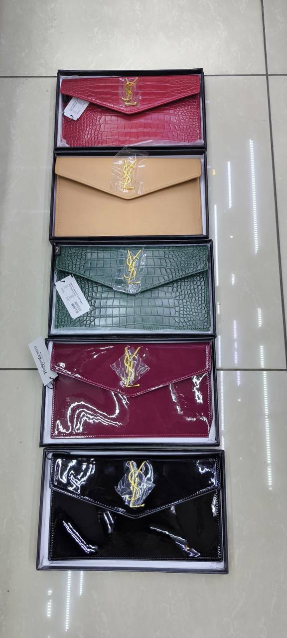 YSL
65 dhs✅
with box
🎁🎁🎁
Zain203
♥️♥️♥️