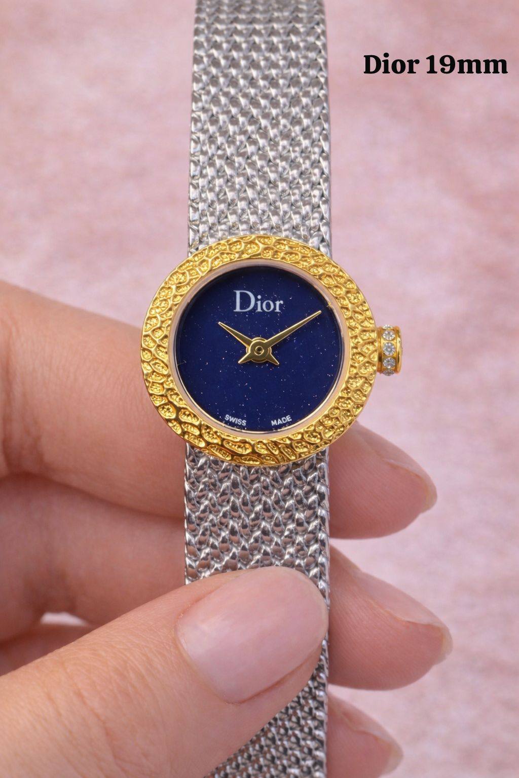 Dior mini size watch for ladies good quality
170 dhs🌺
(size 19mm)
Zain59
♥️♥️♥️