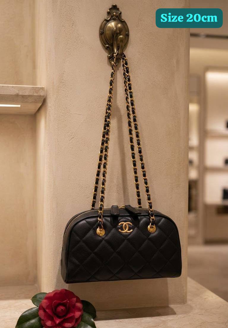 Chanel
Best quality
With box
105 dhs🇦🇪🇦🇪
size 20cm
Zain158
♥️♥️♥️