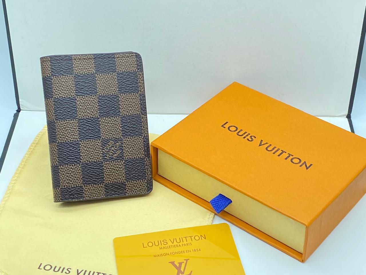 LV WalleT
60 dhs
Zain33
♥️♥️♥️