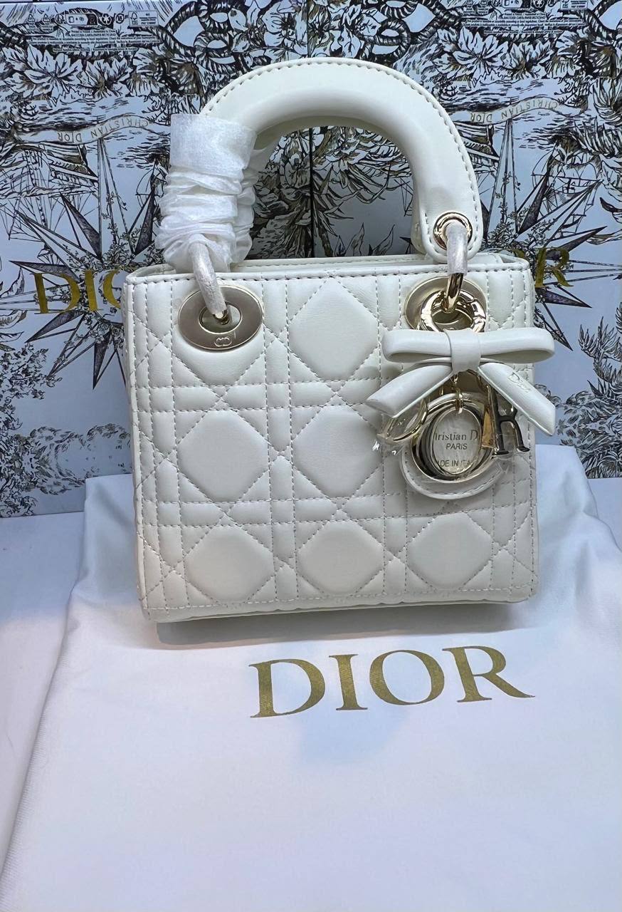 Lady Dior Bag With Chain
Master quality
17cm with box 📦
320 dhs🇦🇪🇦🇪
Zain95
♥️♥️♥️