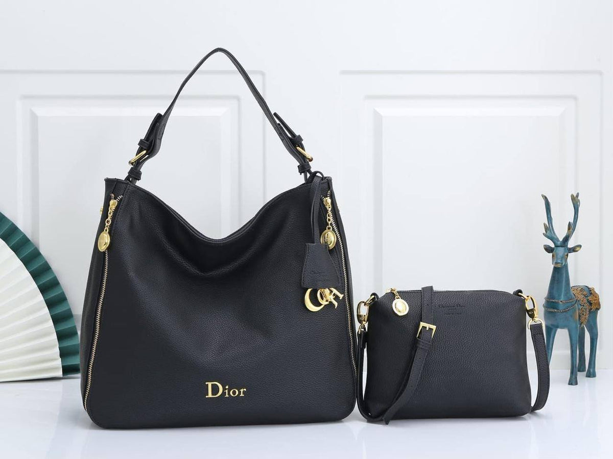 Dior 2 in 1
1⃣️ First quality
Size : 35 * 17 com
105 dhs🇦🇪🇦🇪
Zain115
♥️♥️♥️