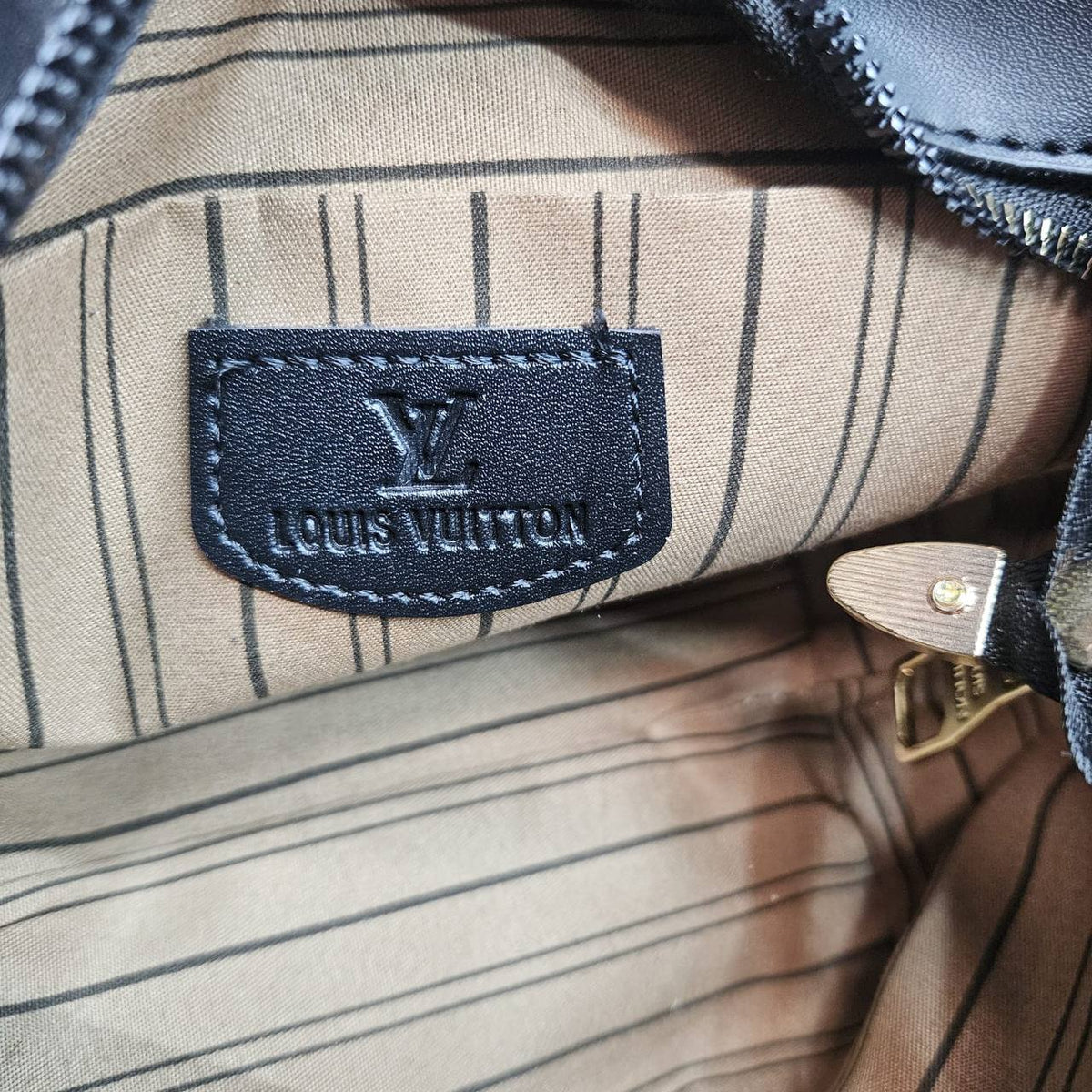 LV
ɴᴇᴠᴇʀғᴜʟʟ BB ᴍɪɴɪ
ᴡɪᴛʜ ᴍᴜʀᴀᴋᴀᴍɪ ᴄʜᴀɪɴ
ɪᴛ ʜᴀs ʟᴏɴɢ ʙᴇʟᴛ sᴛʀᴀᴘ
sɪᴢᴇ : 17 cm
60 dhs🪙💚
Zain31
♥️♥️♥️