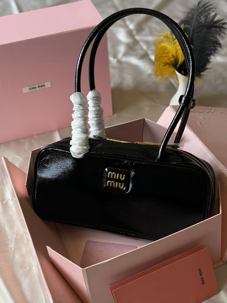 MIU MIU
28cm
360 dhs❤️
Top quality
Zain167
♥️♥️♥️