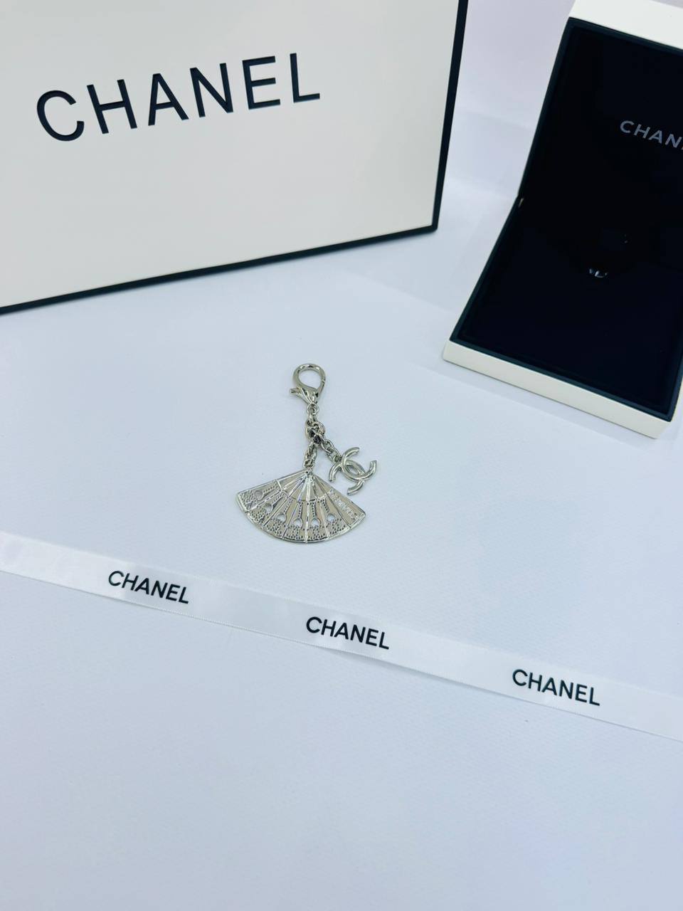*Key Chain ❤️🔥*
Master quality 💯
With normal boxes 📦
45 dhs✅
With master box 🗃️
70 dhs✅
Zain216
♥️♥️♥️