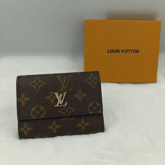 LV wallet
30 dhs🪙💕
Zain40
♥️♥️♥️