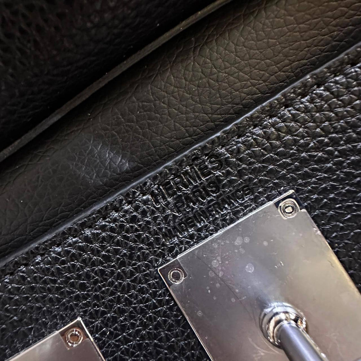 HERMES
NEW DESIGN
GOOD QUALITY
WITH BOX
115 dhs🇦🇪🇦🇪
Zain17
♥️♥️♥️