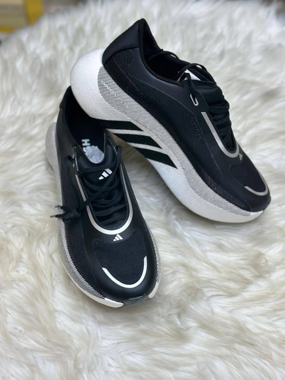 Adidas Hyperboost🔥
Size:40 to 46
150 dhs🇦🇪
Zain241
♥️♥️♥️