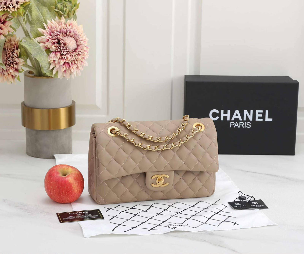 Chanel
with box
115 dhs🇦🇪🇦🇪
Zain114
♥️♥️♥️