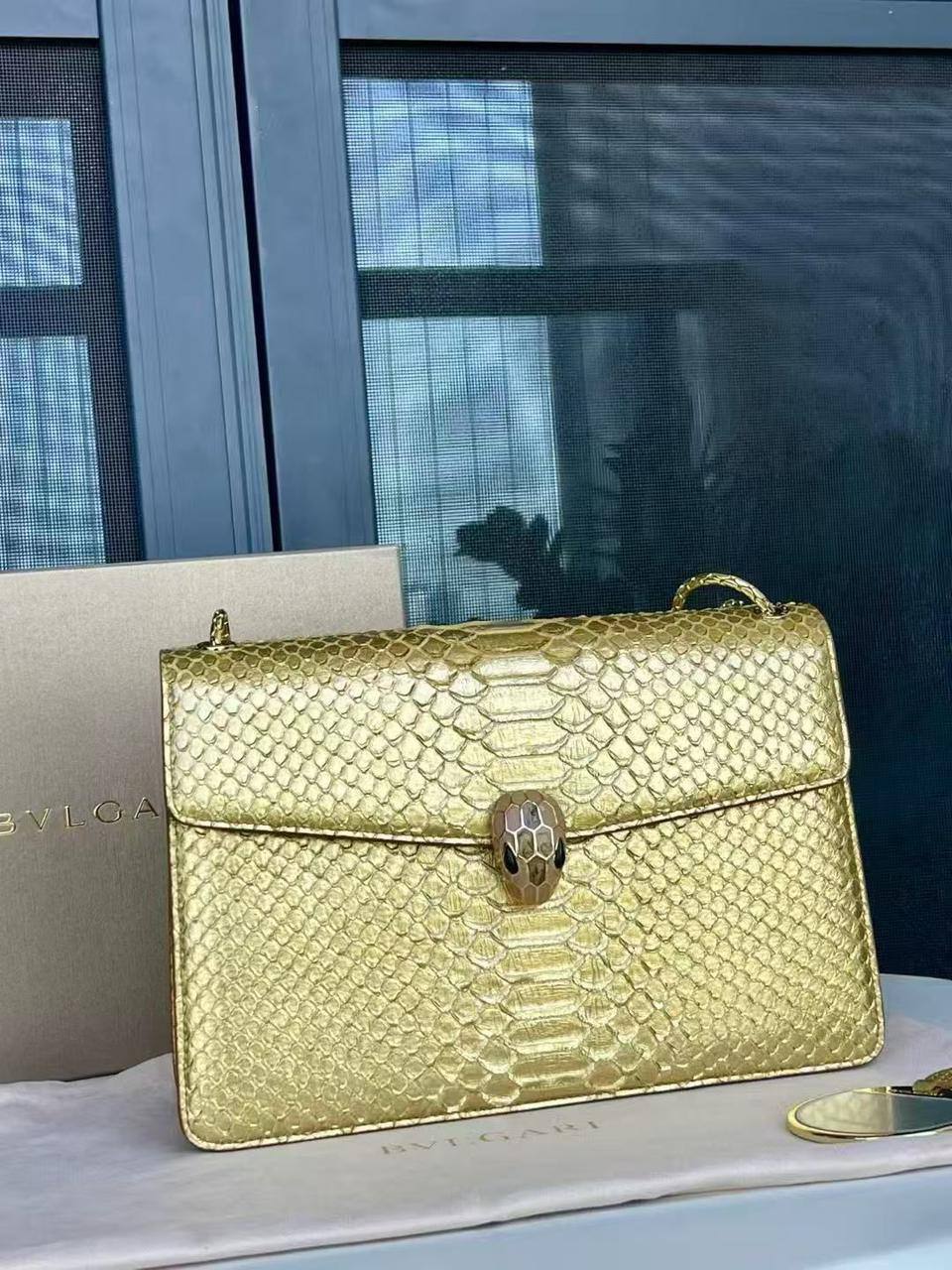Bvlgari New Master Bag
480 dhs🪙🌨️
Zain153
♥️♥️♥️