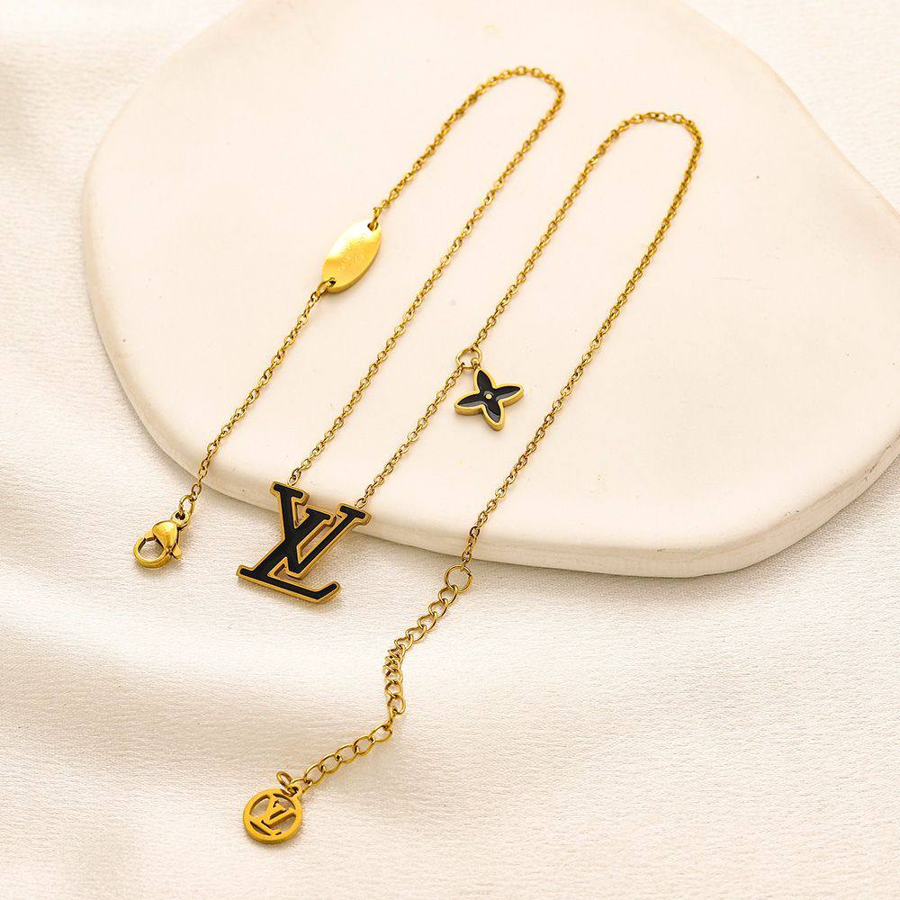 New arrival LV stainless steel with 18k gold plated necklace
Offer price
30 dhs🪙💚 / pc without box
40 dhs🪙💚 / pc with LV box and paperbag
Zain243
♥️♥️♥️