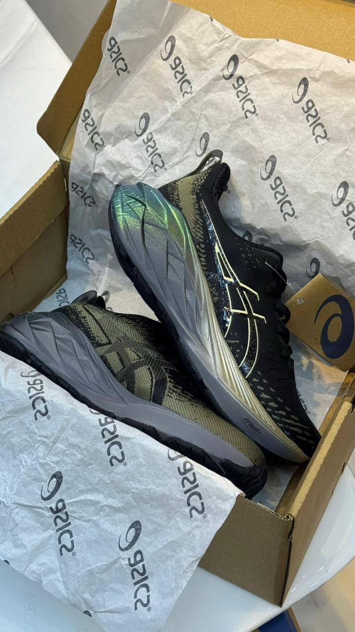 ASICS
Size 36-45⚡️
180 dhs❣️
Zain183
♥️♥️♥️