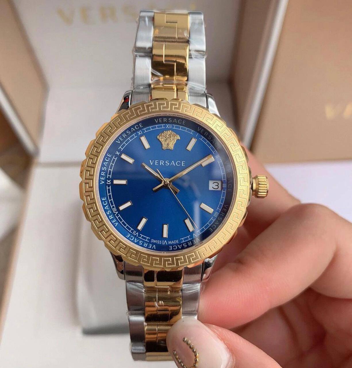 Versace Ladies Watch 
220 dhs🪙
Zain33
♥️♥️♥️