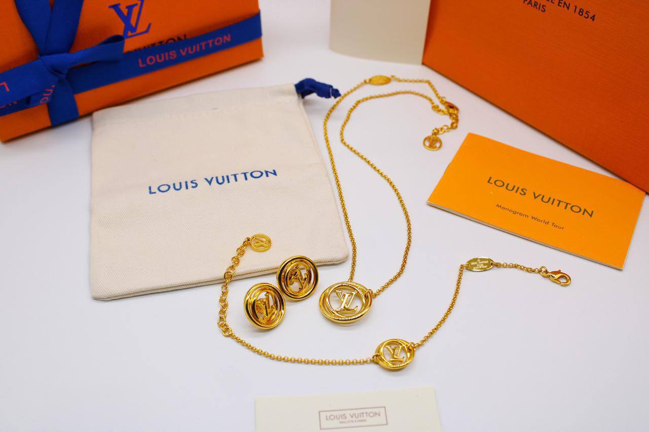 Lv set
150 dhs
Zain122
♥️♥️♥️