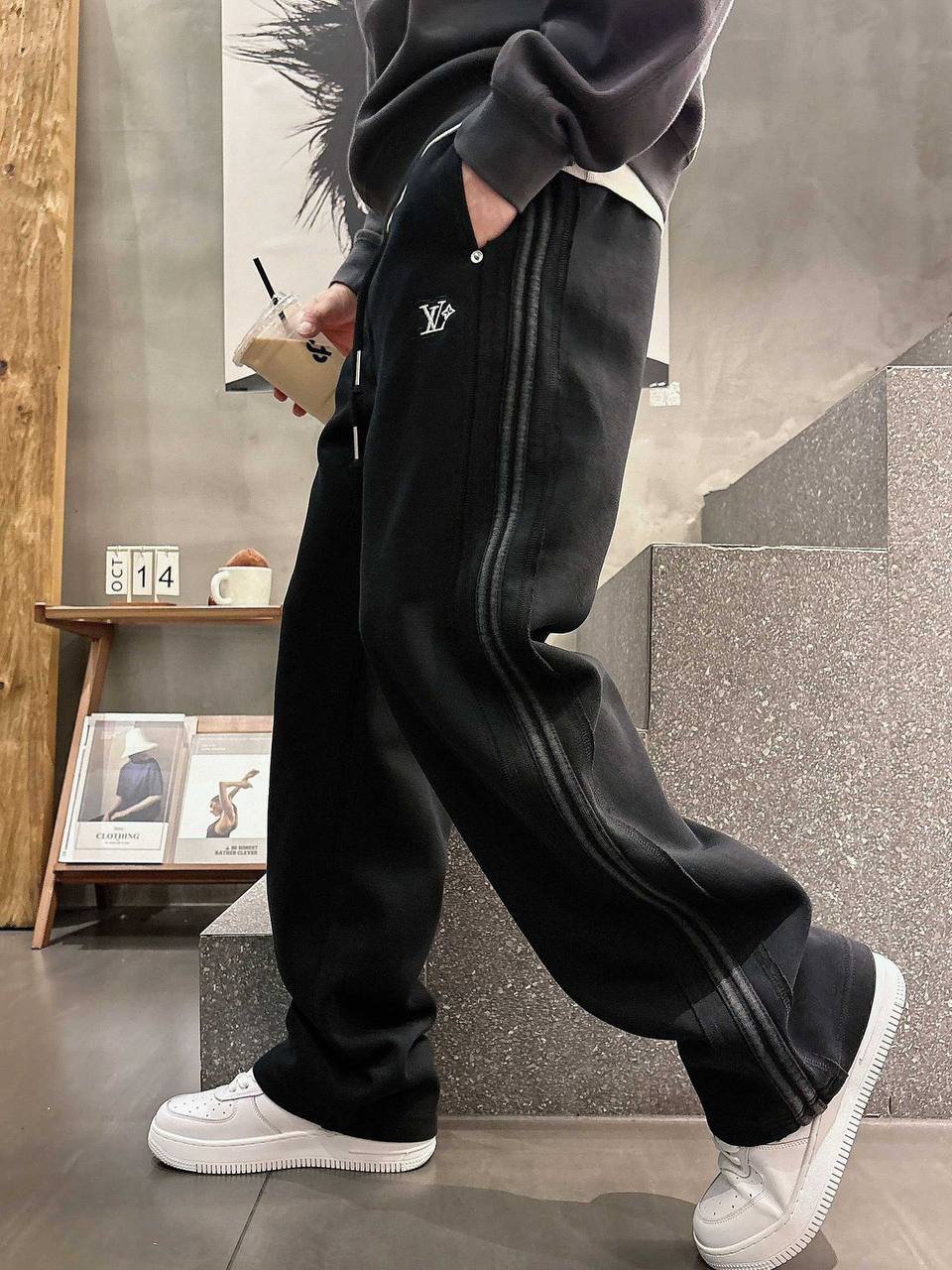 *NEW LOUIS VUITTON*
*♕ 𝐒𝐔𝐏𝐄𝐑 𝐌𝐀𝐒𝐓𝐄𝐑 ♕*
*SIZE: M,L,XL,XXL,XXXL*
300 dhs🪙💚
Zain227
♥️♥️♥️