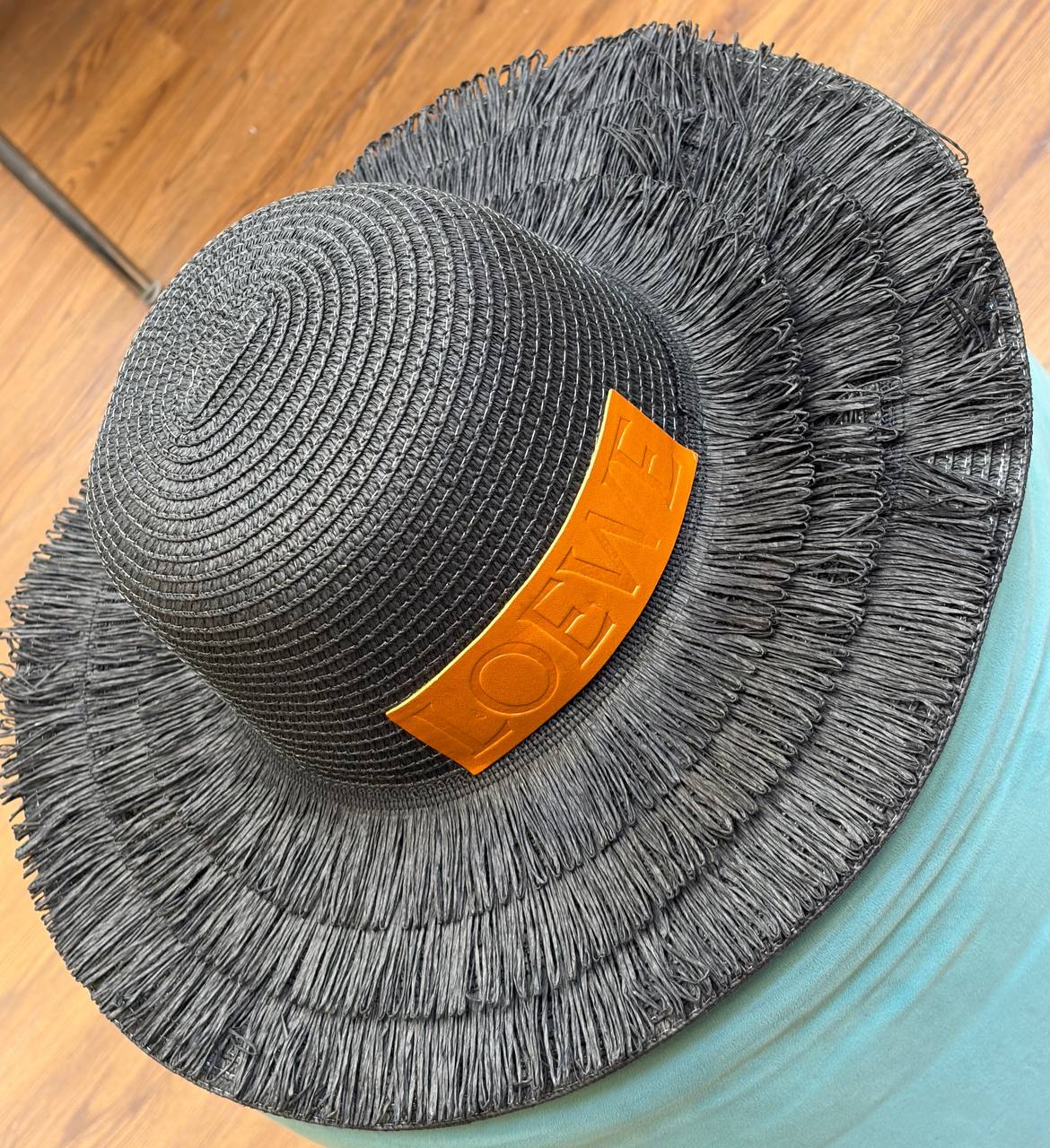 LOEWE HATS
240 dhs🇦🇪🇦🇪
Zain328
♥️♥️♥️