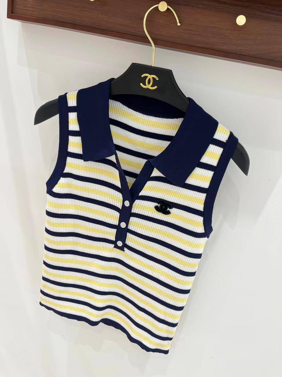*New collections*
CHANEL
*Super Master quality*
*Sizes: S M L XL*
250 dhs💓
Zain308
♥️♥️♥️