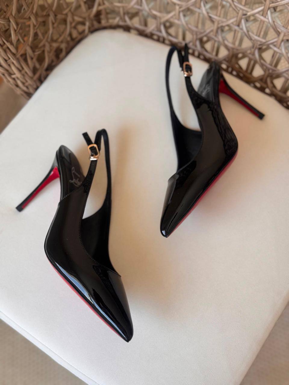 CHRISTIAN LOUBOUTIN
Size: 36 to 41
Super master quality ❤️🔥
450 dhs✅
Zain198
♥️♥️♥️