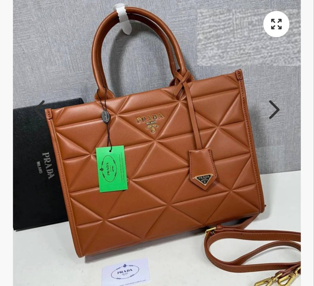 Prada
115 dhs🇦🇪🇦🇪
Zain143
♥️♥️♥️