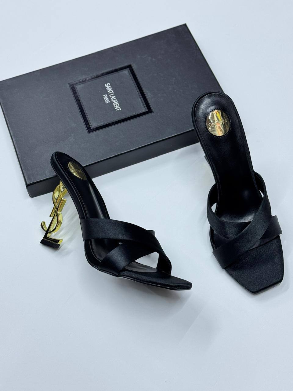 YSL
Size 36 to 41
120 dhs💓
Zain21
♥️♥️♥️