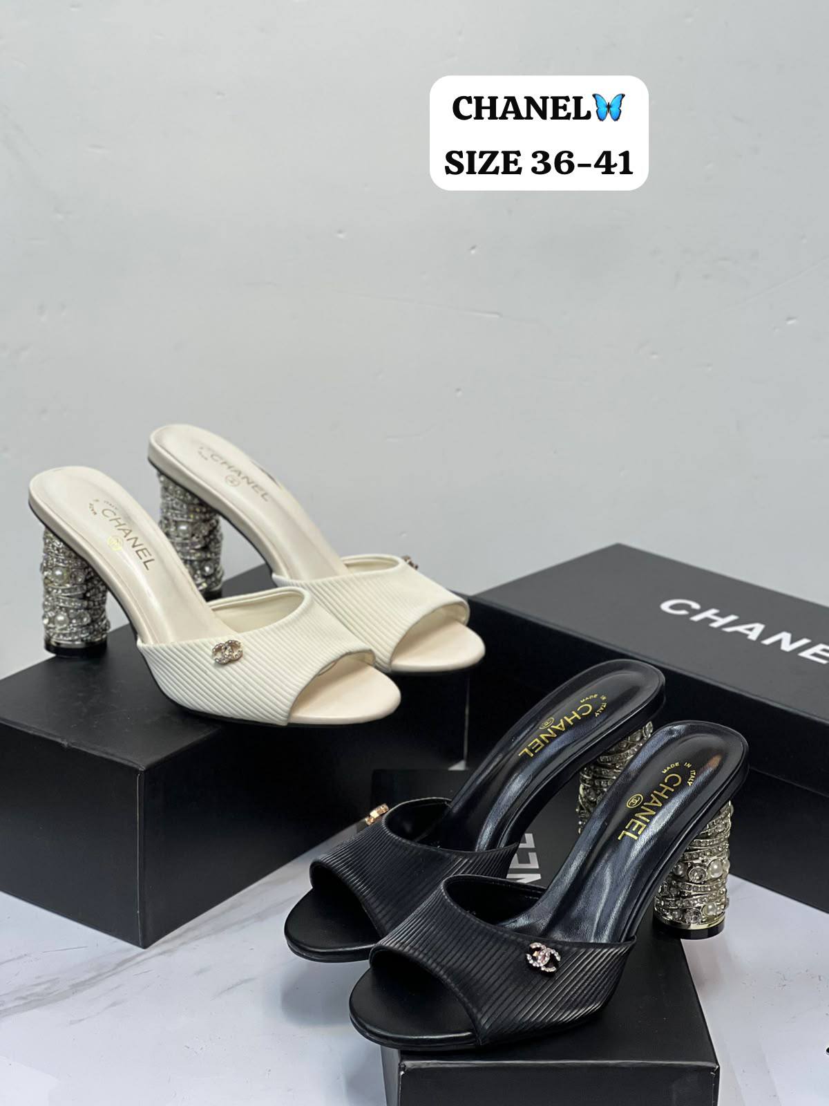 CHANEL
Size 36-41
120 dhs🇦🇪🇦🇪
Zain21
♥️♥️♥️