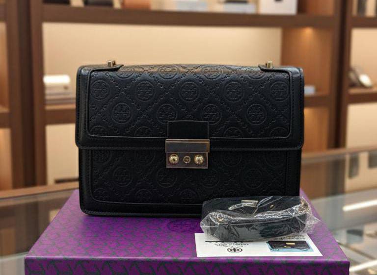 Tory Burch
Good quality
with box
🎁🎁🎁
80 dhs❤️
Zain186
♥️♥️♥️