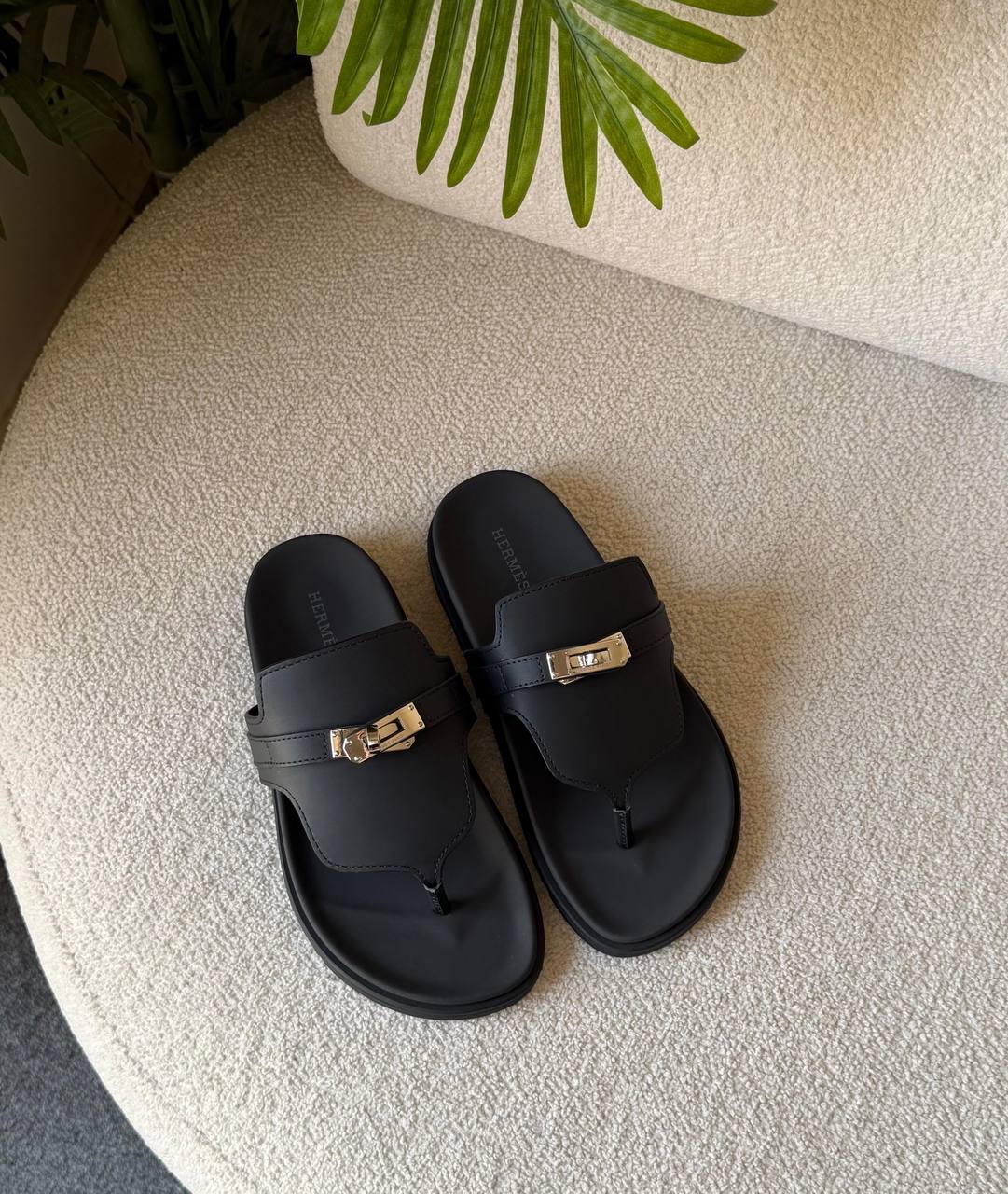 HERMES
SuperMaster Quality 💯
450 dhs🇦🇪🇦🇪
Size: 36-41 💥
Zain171
♥️♥️♥️