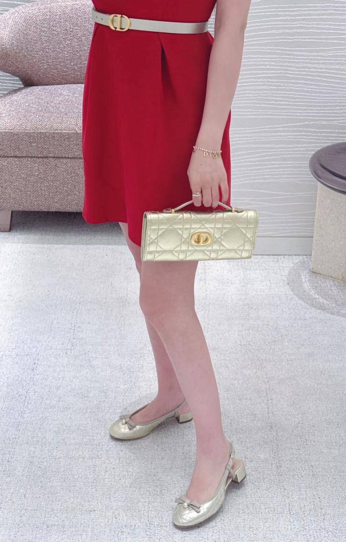 Dior
95 dhs🪙🌨️
high quality
With box
🎁🎁🎁
Zain26
♥️♥️♥️