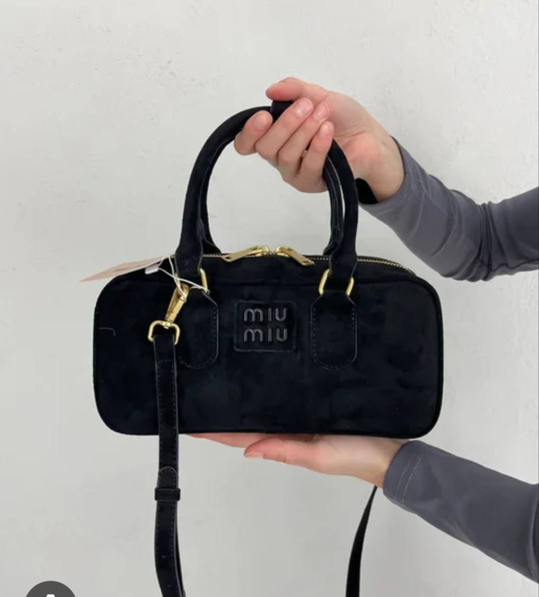 Miu Miu
withbox
100 dhs🇦🇪🇦🇪
Zain143
♥️♥️♥️