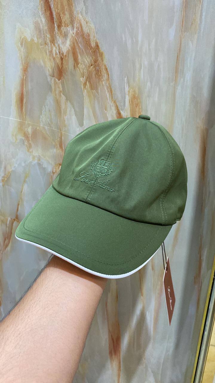 Loro Piana Cap
Master
85 dhs🇦🇪🇦🇪
With Paper Bag
Zain33